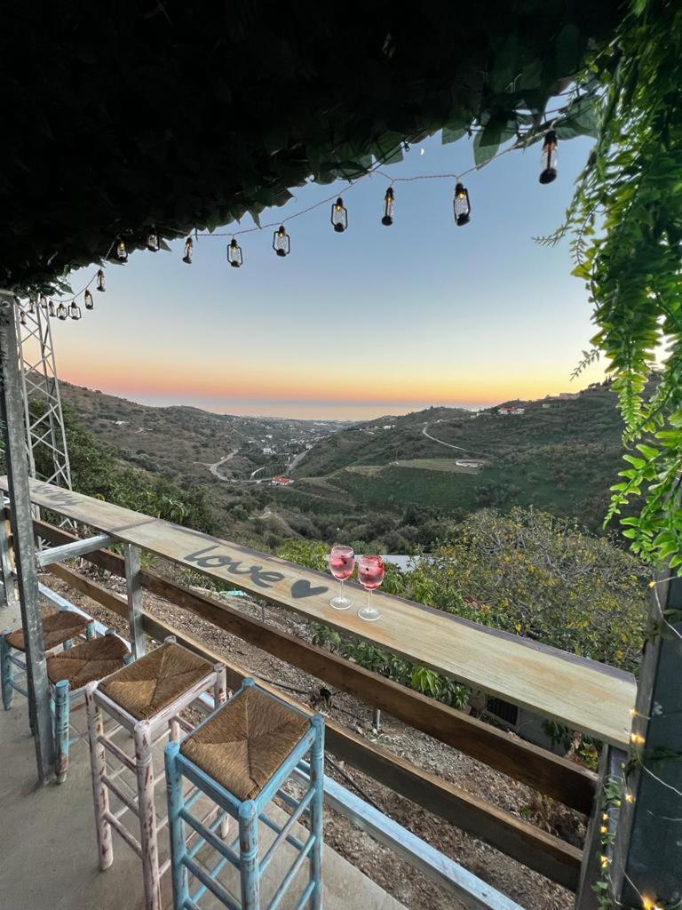 Casa Rural Malaga Monkey Love Con Jacuzzi Iznate المظهر الخارجي الصورة